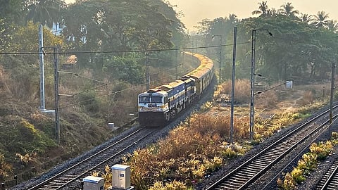 யில்வே திட்டங்களுக்காக ஒதுக்கப்பட்ட நிதி