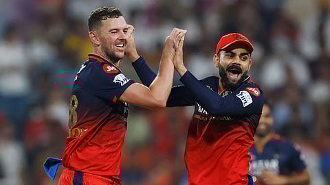 ஹேசில்வுட், விராட் கோலி