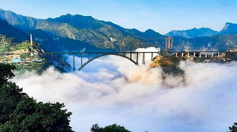 செனாப் ரயில் பாலம்