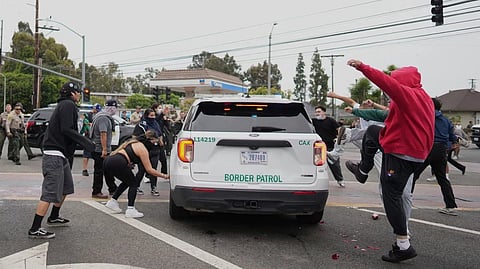 usa president donald trump protests against immigration agents continue