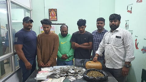 4 இளைஞர்கள் கைது