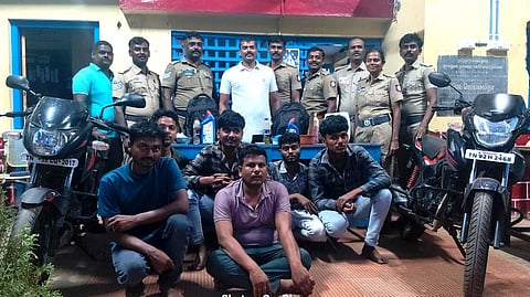 6 வடமாநில இளைஞர்கள் கைது