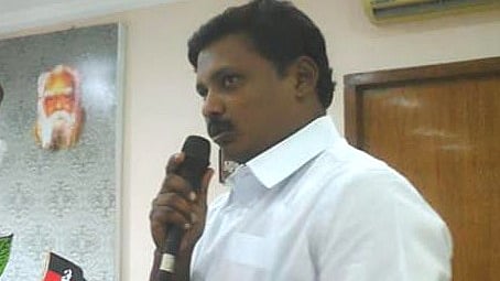 அதிமுக நிர்வாகி நீக்கம்