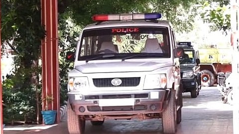 கும்பல் கைது