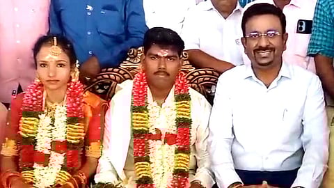 ஆதரவற்ற பெண்ணுக்கு திருமணம் செய்து வைத்த முன்னாள் ஆட்சியர்