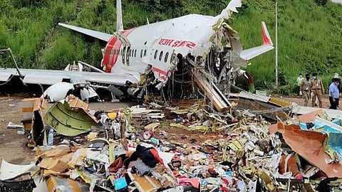 how engine fuel switches cut off ahmedabad plane crash