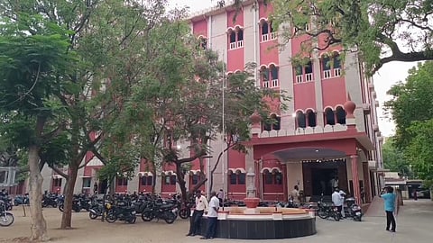 திருப்பத்தூர் நீதிமன்றம்