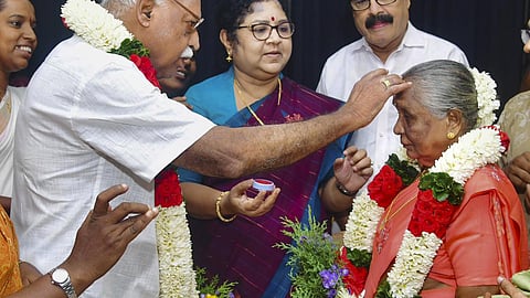 முதியோர் இல்லத்தில் திருமணம்