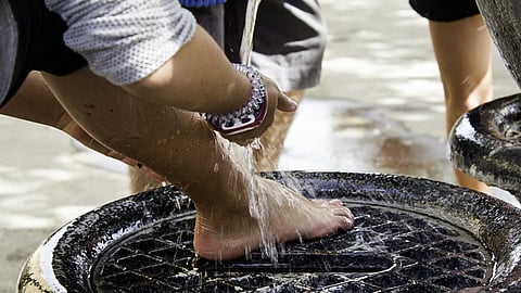 students washing teachers feet kerala education minister condemns