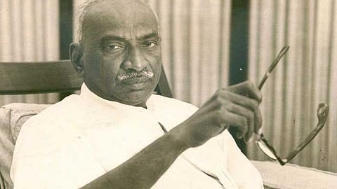 Kamarajar lived in air conditioned house.
