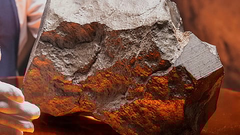 செவ்வாய் கோளில் இருந்து விழுந்த விண்கல்