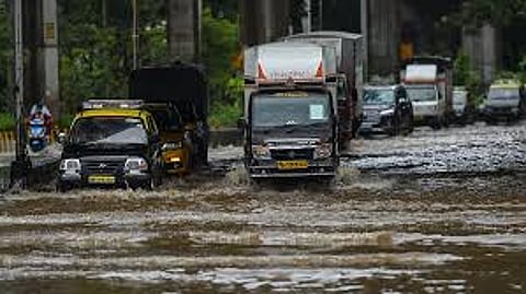 மும்பையில் அதிக மழைப்பொழிவு