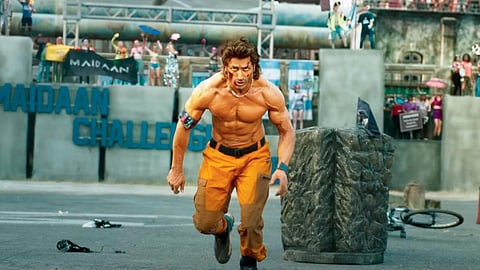 Vijay's film villain Vidyut Jammwal to debut in Hollywood!