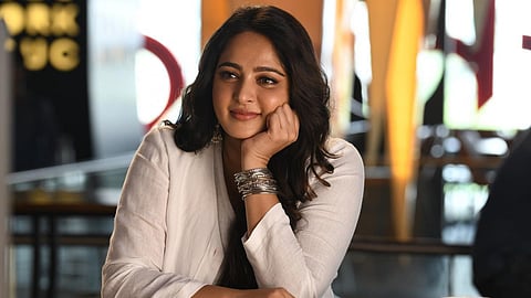 actress anushka shetty announces break from social medias