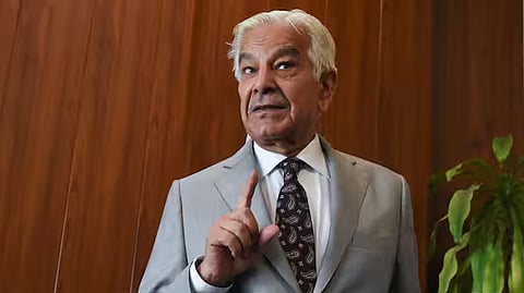pakistan minister khawaja asif warns on india