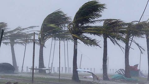 புயல், மாதிரிப்படம்