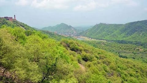 supreme court stay in aravalli mountain range issue