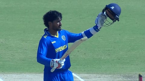 இரட்டை சதமடித்த அமன் ராவ்