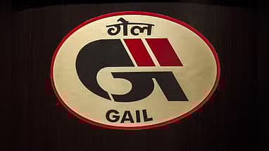 GAIL weighs supply cuts to gas customers