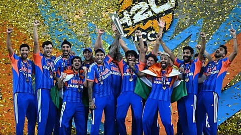 Shubman Gill Trolled Brutally For Removing Sanju Samson from T20 WC Photo