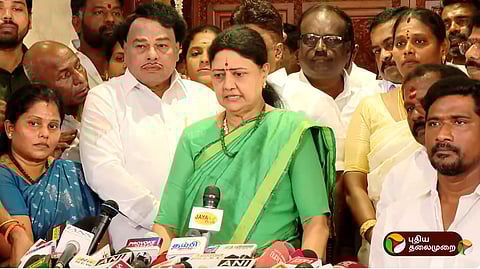 sasikala announced in new party name and symbol