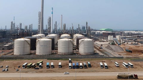 US Slaps Economic Sanctions on 40 Chinese Shipping Firms