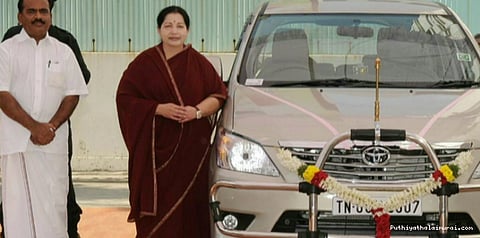 காரை ஒப்படைத்தார் நாஞ்சில் சம்பத்