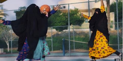 இஸ்லாமிய பெண்களின் விடுதலைக் கனவு...! வைரலாகும் வீடியோ