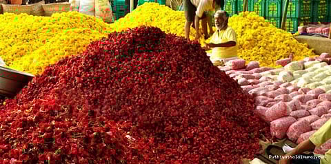 பொங்கல் திருநாள்.. பூக்கள் விலை கடுமையாக உயர்வு