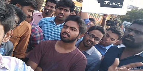 'உணர்ச்சிவசப்பட்டு விடாதீர்கள்': ஜி.வி.பிரகாஷ் வேண்டுகோள்