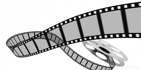 தியேட்டர்களில் நாளை 2 கட்சிகள் ரத்து