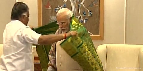 பரிவுடன் கேட்டார் பிரதமர்: முதலமைச்சர் ஓ.பன்னீர் செல்வம்