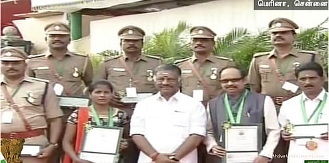 வீர தீர செயல் புரிந்தவர்களுக்கு விருது... முதலமைச்சர் வழங்கினார்