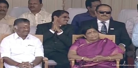 பொது வாழ்வில் முதன்முறையாக மனைவியுடன் பங்கேற்ற முதலமைச்சர்..!