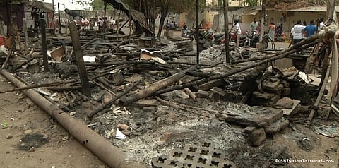 வன்முறையில் தீக்கிரையாக்கப்பட்ட நடுக்குப்பம் மீன்சந்தை... போலீஸார் மீது குற்றச்சாட்டு