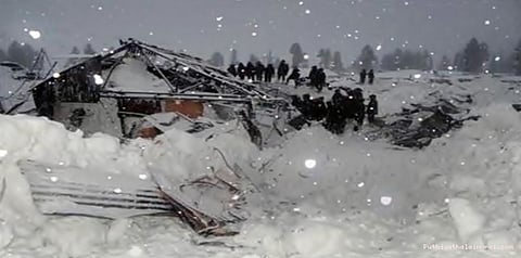 பனிச்சரிவிலிருந்து உயிருடன் மீட்கப்பட்ட ராணுவ வீரர்கள் உயிரிழப்பு