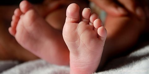 பச்சிளம் குழந்தையை அடுப்பில் இட்டு கொலை செய்த தாய்..!