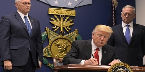 நிரந்தர குடியுரிமை பெற்றவர்களுக்குத் தடை இல்லை: அமெரிக்கா விளக்கம்