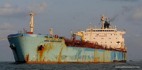 கப்பல்களில் எரிவாயு இறக்குவதில் சிக்கல்... சமையல் எரிவாயுவுக்கு தட்டுப்பாடு?