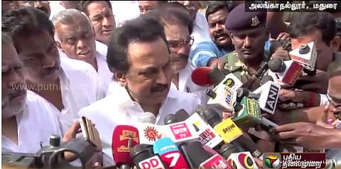 அதிமுகவின் மல்லுக்கட்டை பற்றி பேச விரும்பவில்லை: மு.க.ஸ்டாலின்