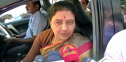 ஜனநாயகத்தின் மீது நம்பிக்கை இருக்கிறது... சசிகலா