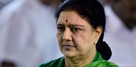 கூவத்தூரில் எம்எல்ஏ-க்களுடன் சசிகலா 2-ஆவது நாளாக ஆலோசனை