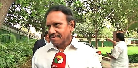 சசிகலா இன்று சரண்?: தம்பிதுரை பெங்களூரு பயணம்