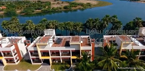 கூவத்தூர் விடுதியில் எம்எல்ஏக்கள் யாரையும் வெளியேற்றவில்லை: காவல்துறை