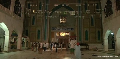 பாகிஸ்தானில் நிகழ்த்தப்பட்ட தற்கொலைப்படை தாக்குதலில் 100 பேர் உயிரிழப்பு