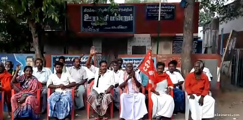 நிவாரணம் கோரி விவசாயிகள் 2ஆவது நாளாக காத்திருப்பு போராட்டம்