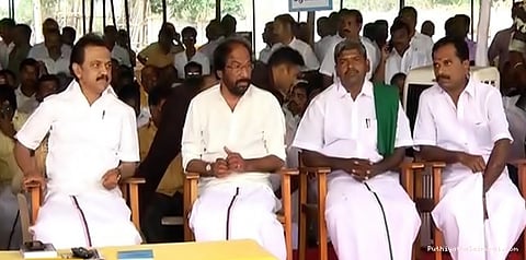 திமுக உண்ணாவிரதப் போராட்டம் தொடங்கியது: திருச்சியில் ஸ்டாலின் பங்கேற்பு