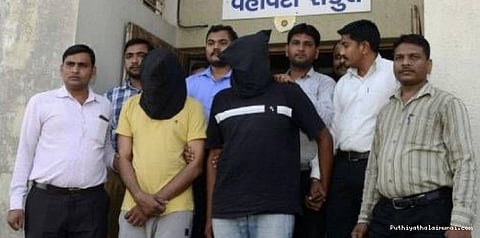 குஜராத்தில் ஐ.எஸ் பயங்கரவாதிகள் 2 பேர் கைது