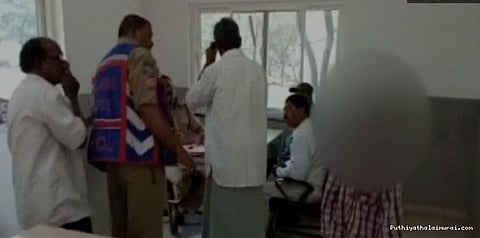 மகனுக்கு சூடு வைத்த அம்மா