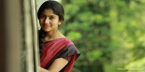 மலர் டீச்சரை புகழ்ந்த இந்தி நடிகர்